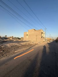 قطعة ارض للبيع بكاع حجي رمضان المساحه 100متر علئ شارع ريسي مسحوبلها مج...