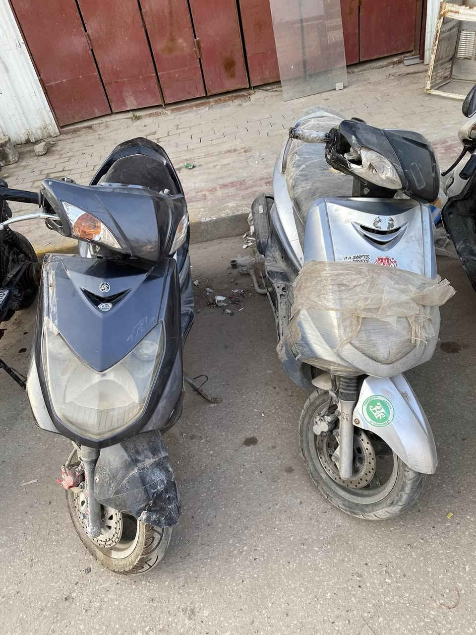 بوليسي مكفوله السعر 800 بيه مجال بسيط 
ومكسات كل واحده وسعره سكانز على 400

الاتصال/‭٠ ٧٧٣ ٦٩١ ٠٤٠٠‬
