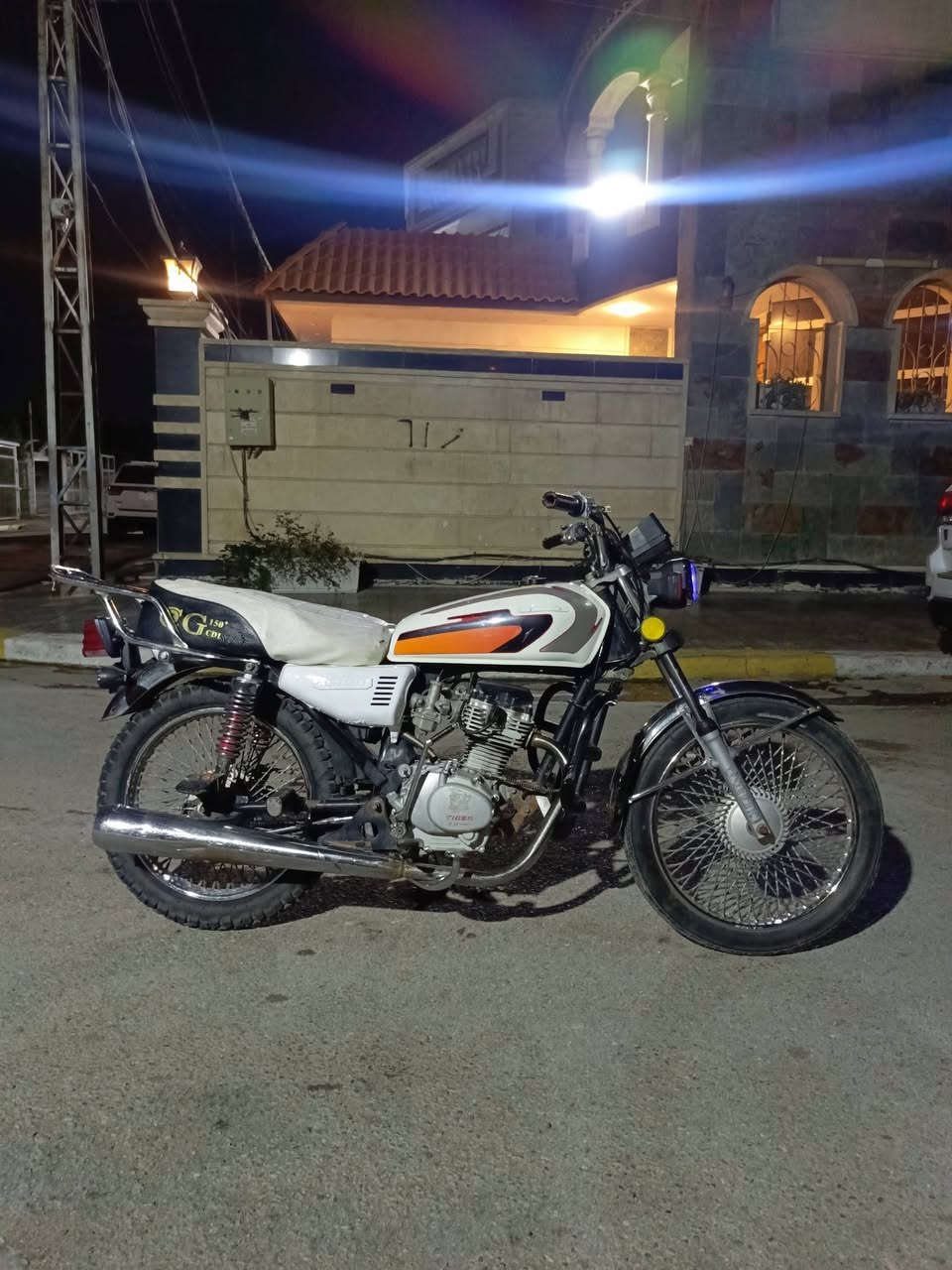 للبيع تايگر 4 كير مديل 21 اوراق كاملة مكينة خرسة لانضوح ولاتفيلس ولادخانة كهربائيات شغالة طسة ناعمة ترايك مكفول ابيعها 375 مكاني بغداد البياع الشراي يتصل ***********
