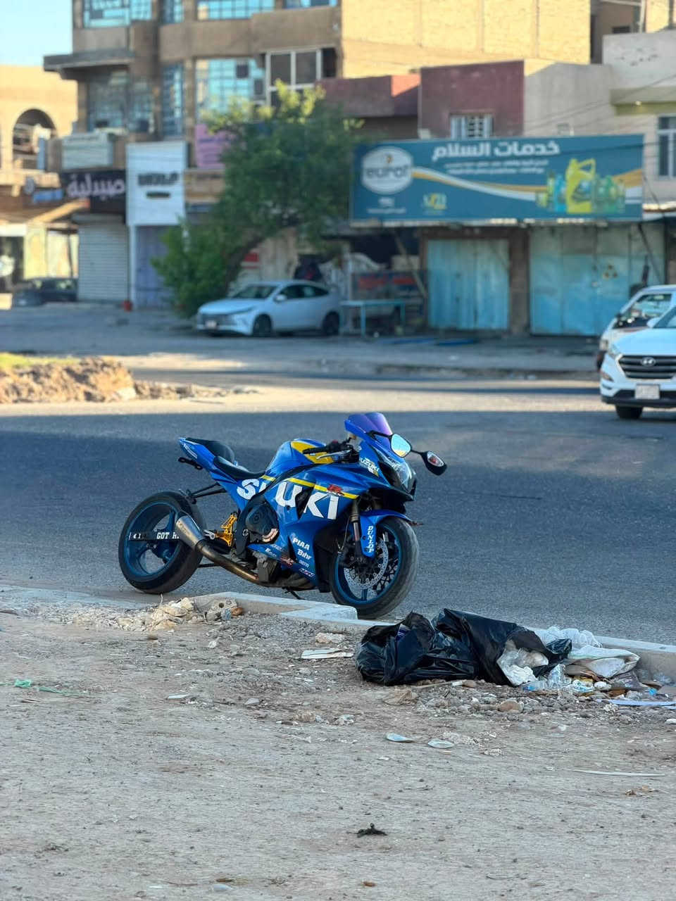 السلام عليكم
Gxr1000r￼
￼2011
هاوزن 
برمجة 3مودات 
الممشى 33الف 

‭+964 786 760 5507‬
