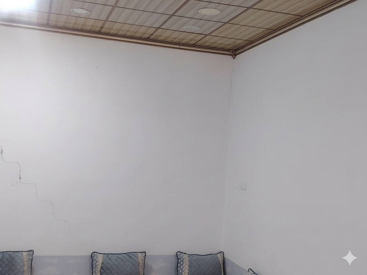 السلام عليكم بيت للبيع جيران مثنى الكشخات وطه اليوسف  مساحه 600 البيت خريطه رقم 1 السعر 42 مليون وبيها مجال ويرهم قسط اذا مقدمه زينه *********** 
البيت جاهز للسكن
