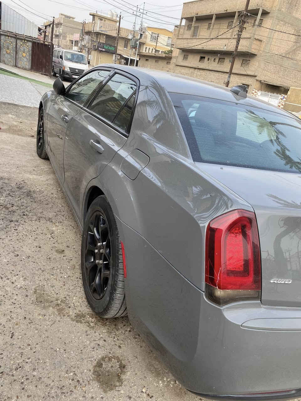 سلام عليكم اوبامه كلايسر موديل 2019 حادثها موضح بلصوره بس هذا بيها بعد كلشي مابيها السياره بأسمي تحويل مباشر هزه وسنويه وملصق كله جديد سنويه لل30 سياره بوليس حمام نانو سيراميك كله جاهز وجديد معروفه مواصفات لاوبامه السعر 225وبيها مجال شي قليل حق جيتك عنوان بغداد المشتل ***********
