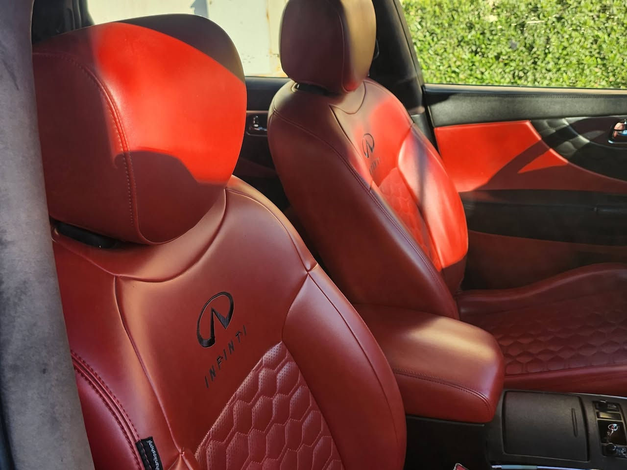 السلام عليكم
من رخصة الادمن

FX2009 

السيارة كاملة حدادية جديد وتخم تايرات مكينة وكير بشرط 

السيارة مصبوغة عام  للجمالية والداخل جلد فقط الجلد مال الداخل بسعر ٢٥ ورقة  المكان اربيل

السعر 105$

للمزيد من الاستفسار الاتصال بالرقم 

***********
