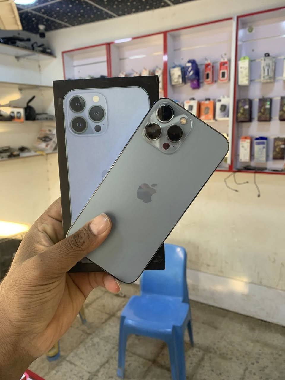 السلام عليكم
آيفونات 13برو ماكس 

ماستر AAA
الذاكرة 256
متوفر إقصاد على الماستر الرافدين 
مكفولات 
***********
***********
