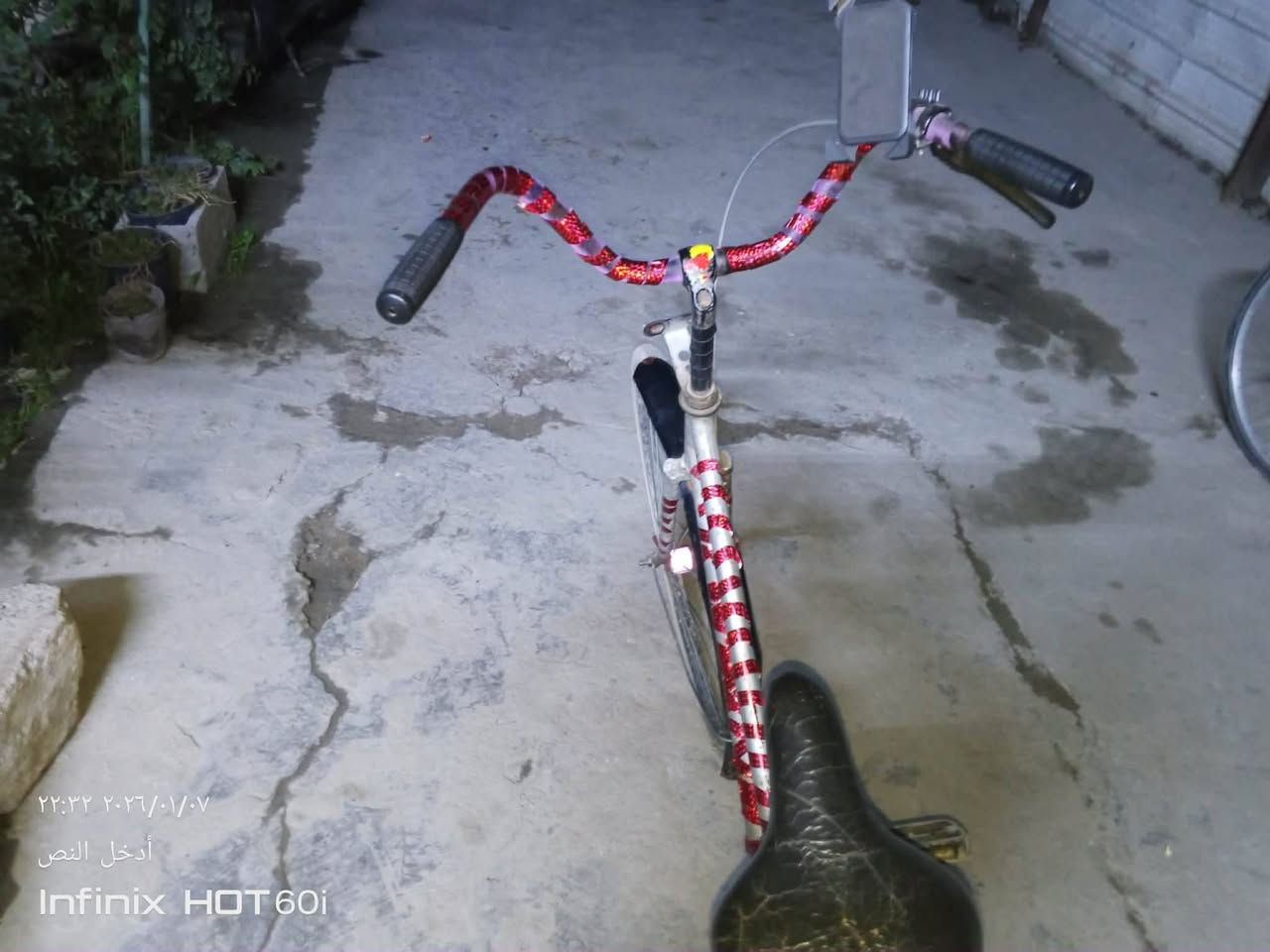 سلام عليكم شباب بايسكل للبيع حجم 26 بناتي خوش🚲سعر 40َوبي مجال بايسكل مكان ابو دشير شارع الضغط رقمي  *********** 🤑🤑🚲
