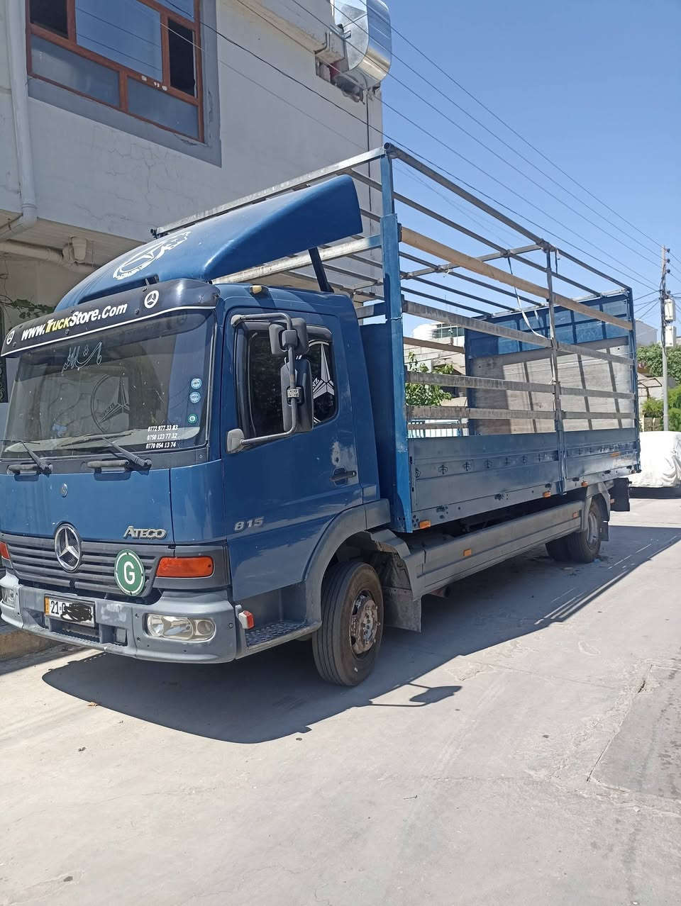 ئەتیکۆ مۆدێل 2004 بۆ فرۆشتن
شەش برخۆ. چوار بستۆن.  درێژی بۆدی 6.20
مواسەفات هاف . هەزەو هەوراز. دەرگا جەگ
شەش تایەیی لۆکی بۆ بەستراوە  10 ڕۆژە
سەنەوی تا نزیک 2030 تازەیە 
بەشەرتی گێڕ و مەکینە 
تکایە مشتەری نیت تەلەفون مەکە 
ژ.م ***********
***********
