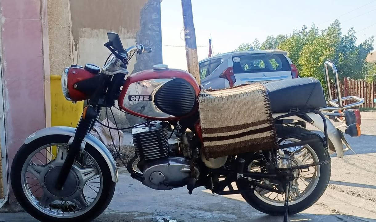 السلام عليكم من رخصت مدير الكروب
دراجه MZ 81 للبيع الشراي (***********)
