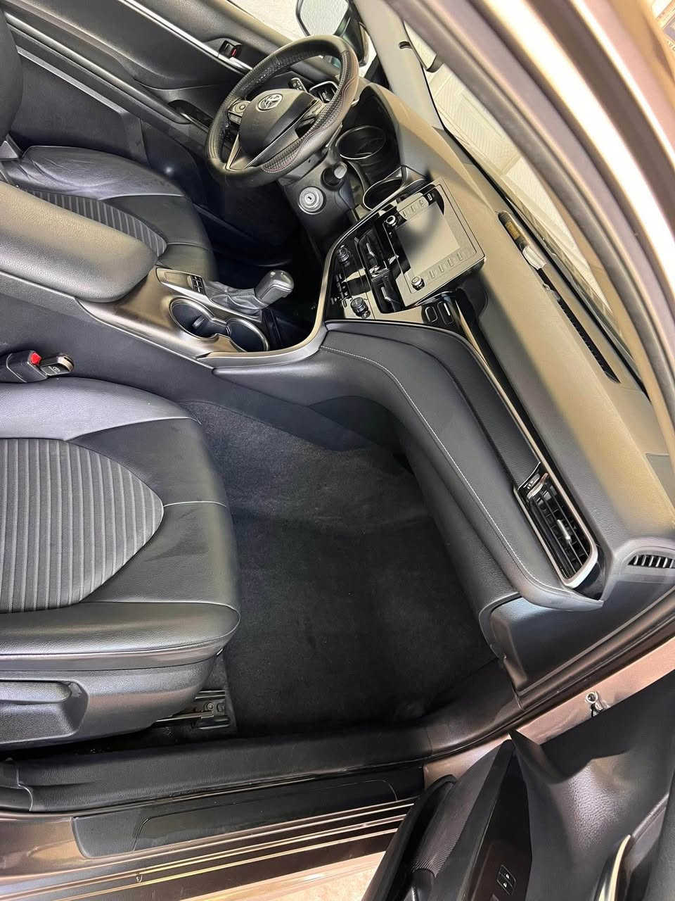 كامري موديل 22 سلايت مواصفاتse ماشيه 100 الف كيلو  بيها بونيد مبدل بلادي وجامرلغ بخ امريكا وجامرلغ الورا بيها تعديل شويه السعر 200 مكان السياره كركوك *********** كركوك, العراق
