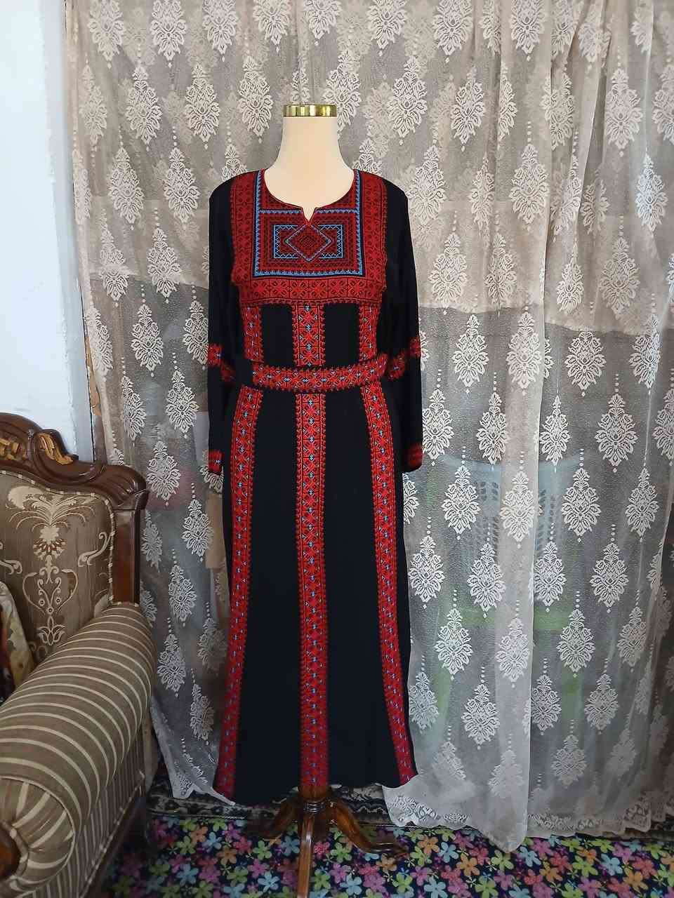 عباءة خليجي اسعار مناسبة جدا للحجز *********** واتساب اكو توصيل بلفلوجة وخارج الفلوجة وحياكم الله
