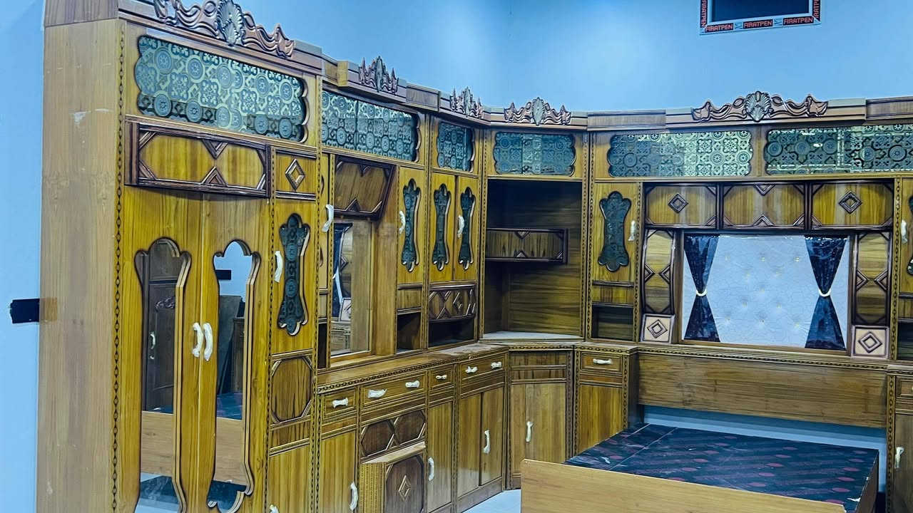 توجد غرفة نوم هودج أربعينية قطعتين جديده طك ستخدام أقل شهر شرط متكونة من 6قطع السعر مليون و300 العنوان الرمانة الاستفسار علرقم ***********
