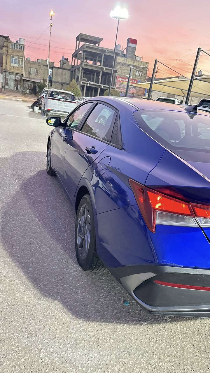 النترا 2024 نص فول 
بصمة 
شاشة ليزرية وايباد 
محرك 2000 دوش 
وباقي المواصفات المعروفة
بجم كبس برغي ما مفتوح بي 
ماشية 37 الف ميل 
ضررها 
جاملغ امامي تعديل بارد 
وحافة جاملغ الخلفي 

بيها بابين كلير من امريكا بدون حادث بس صبغ بسبب خدوش 
السعر 148 وبيها مجال للشراي 
***********
