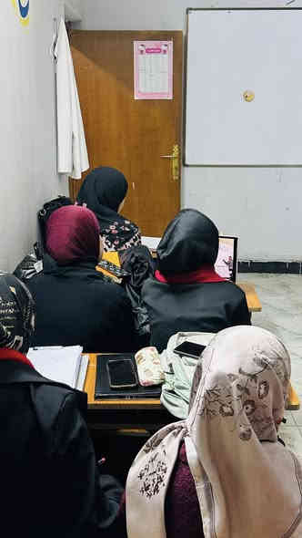 جانب من محاضرة العربي #لدكتور_حيدر_الشمري 
          ((( لطالبات السادس العلمي للبنات )))

معهد الكفيل  للمجاميع المصغرة  والدورات الدائميه ولكافة المراحل الدراسية..
التسجيل مفتوح بكادر مميز والأول على مستوى المحافظة 
🚨متابعة يومية 
🚨إمتحانات شهرية 
🚨مراجعة للامتحانات الوزارية 

العنوان : حي العسكري شارع 30 / قرب اسواق الباشا 
هاتف المعهد :***********
