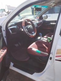 سياره 21 نضيفه سعرها 275 وبيها مجال للتواصل 07810922295