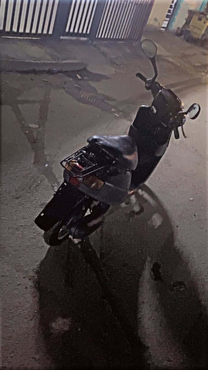 السلام عليكم دراجه بطه نقصها كفر الحاضنه وباتري اما الباقي كله شغال اشاير كهربائيات هورن كلوب خلفي كامل مكمل سعرها ٣٠٠ بيها مجال العنوان بغداد الدوره شارع ٦٠
***********
