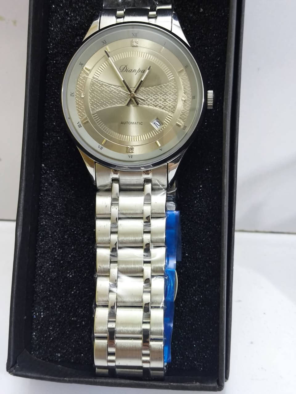 ساعة ماركةDianpai
بضاعة Dhl
اوتماتيك ظهر مكشوف 
تحتوي على قطعة اللماس على رقم 12 و6 
على اول تم وبالعافية 35 والف


**إذا كنت صاحب هذا الإعلان وتريد حذفه لأي سبب، رجاءا أرسل رسالة إلى الدعم الفني**