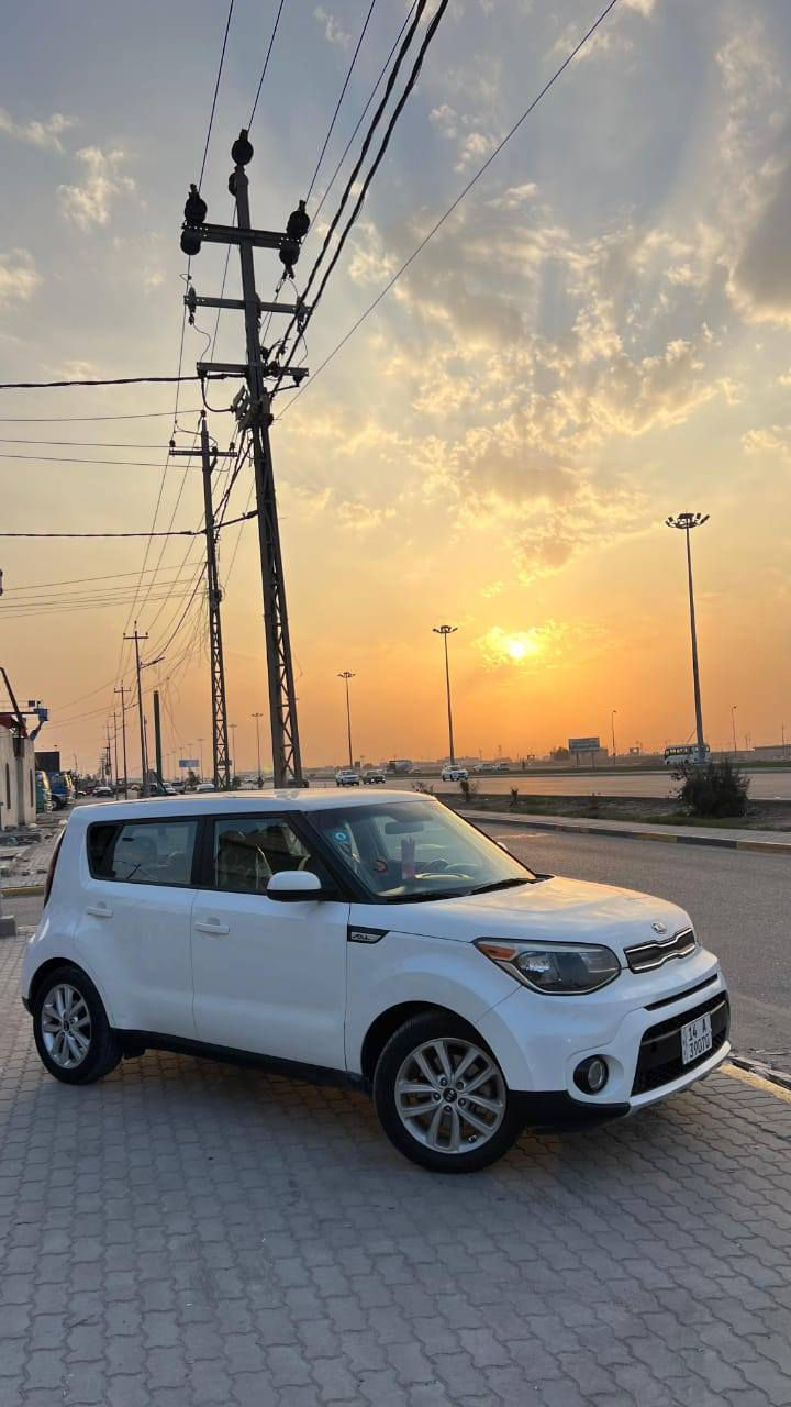 السلام عليكم
 للبيع صول
مديل 2018  
محرك 2000 
رقم بصره نكليزي
بسمي سويه ل 30
شاشه جبيره كامره
دوشمه اضيه كشنات
شراي يخابر ع رقم 
***********
