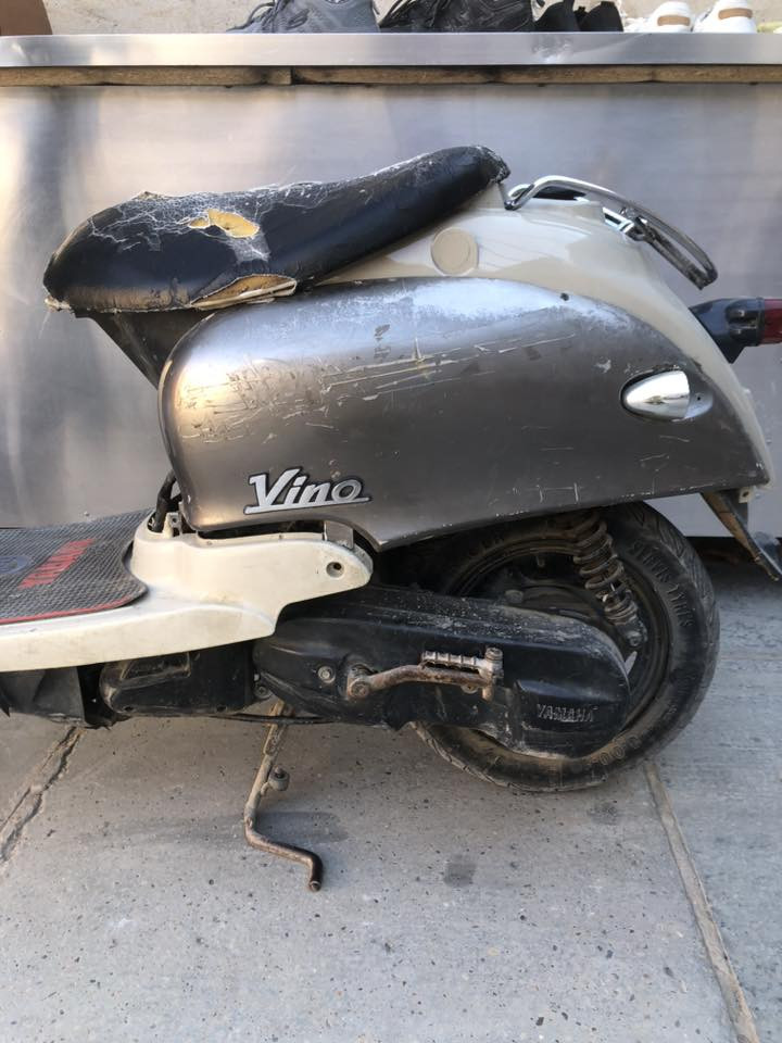 كلاسك عبد الحليم نظيفه بس الشاصي طاك والباقي شغاله الرقم للاستفسار
‭٠٧٧٣ ٠٨٣ ٨٨٠٤‬
