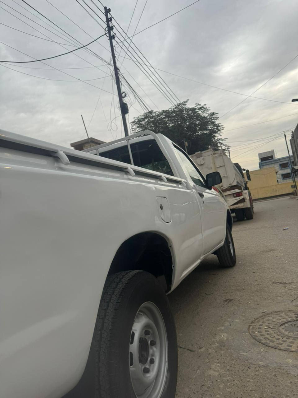 السلام عليكم نيسان بيكم موديل 2002 صبغ جماليه تخم تاير حداديه جديد محرك مجفت قبل اسبوع السيارة بسمي مشروع وطني رقم بغداد مكان السيارة بصره سعر 60رجاءا رجاءا رجاءا الموشراي لايتصل***********
