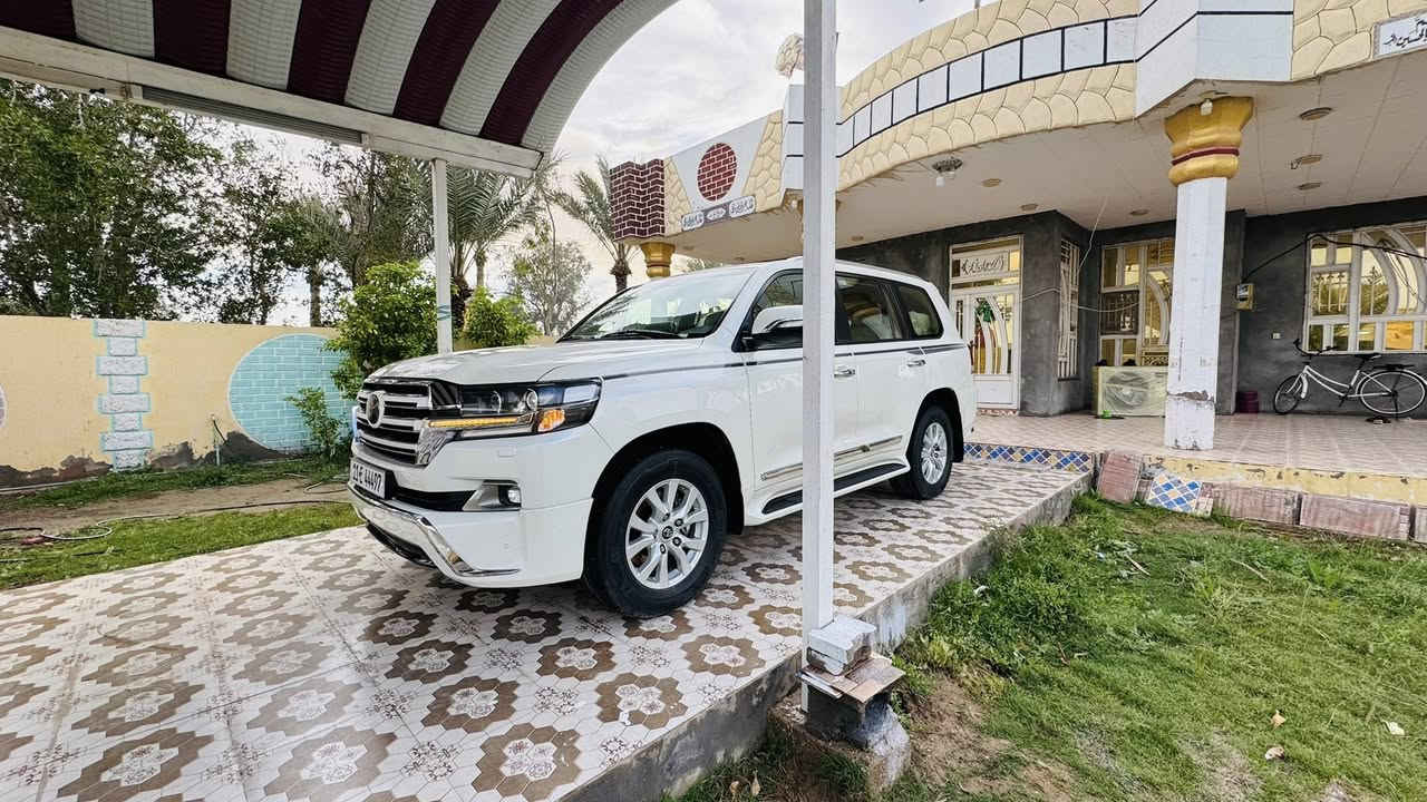 اللهم صل على محمد وال محمد
للبيع لاندكروزر موديل ١٨
سيارة جديدة 
ماشيه 58
وي تديشن
فول موصفات 
سيارة عله وضع شركه
ترهم مراوس 
***********
