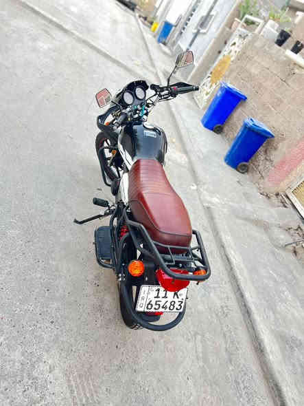 دراجة دايوان جبلي رقم وسنويه بأسمي ثاني يوم احولك دراجه خير من الله ماشيه 6 الف اخت الزيرو ما مشتغله دلفري ابد ولا شايفه صندوك 
السعر 28000 مليونين وثمنميه وبيهه مجال 
عنواني بغداد الشعب مقابيل المحكمه 
رقمي ***********
اتصل وبيك خير وادلل
