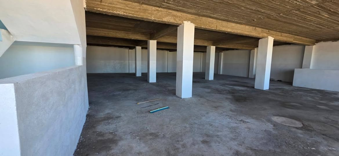 عماره للايجار طابقين 

مساحة البناء: 310 

المنطقة : تلعفر قرب تربية تلعفر 

للاستفسار الاتصال على الارقام التالية 
*********** احمد جاسم 
*********** علي حسن
