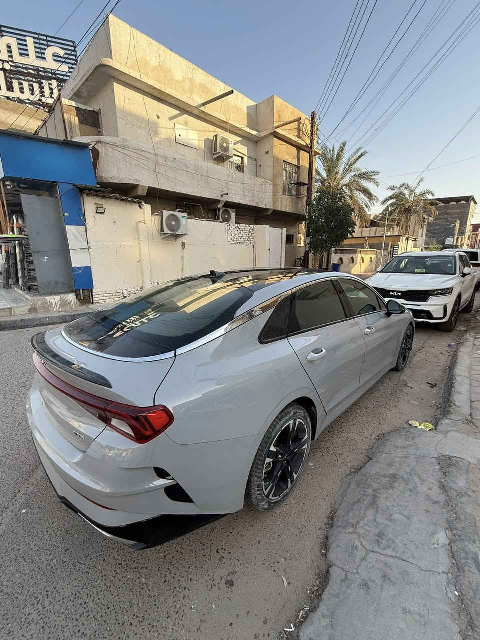 السلام عليكم
K5 GT Line فول واحد على واحد 
موديل 2024 
ماشيه 58 الف كيلو متر وقابل لزياده 
رقم بصرة حره باسمي تحويل ثاني يوم 
الضرر بنيد مصلح ومصبوغ نفسه بدون فتح 
وصار بيها بالعراق ضرر بارد بداير جاملغ خلفي وبارد بالباب بدون صبغ من طلعتها من الميناء 
موصفاتها معروفه ال GT line 
بانوراما 
كشنات جلد 
داخل احمر 
تشغيل عن بعد 
باقي الموصفات معروفه ما يحتاج اذكرهن 

‼️ملاحظة لايتاتها  سويتهن متغير يعني لدها الاوان مو برقتالي 

سعرها 192 وبيها مجال وبخدمتك وتدلل 

العنوان البصرة 

للاستفسار  ***********

