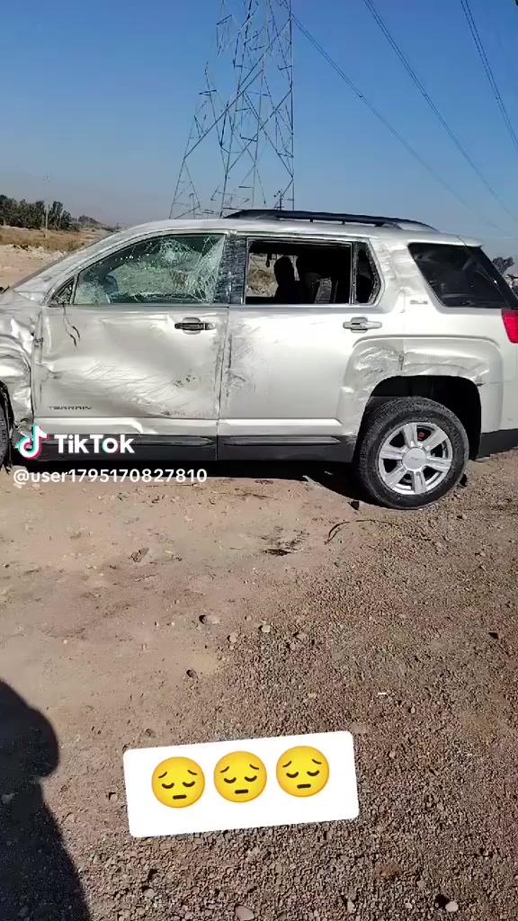 سلام عليكم  البيع سياره تيران رقم واسط  كير ومحرك مكفول سياره مصبوقه اساس احزام حداديه جديد سياره موديل 2015 اسعر 85ورقه  مكان السياره بغداد تغاطع النهروان رقم  ***********
