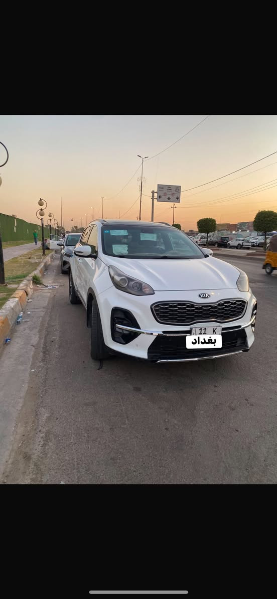 سبورتج  GT LINE
 2019
(جيتي لاين )فول 1/1

- وارد خليجي (ضرر سياره بارد ستفسار اكثر خاص)
‏‎ - بانوراما 
- بصمتين
‏‎ - سعة المحرك 2.0L

‏‎ - حساسات أمامية 
‏‎ - حساسات خلفية

‏‎ - كشافات 
‏‎ - بك لايت LED
‏‎ - ويل كب 19
‏‎ - قبضات أبواب نيكل

‏‎ -فتح الصندوق كهرباء ذكي 
‏-‎ دشبول شاشة 

‏‎- كاميرا دوارة
‏‎ - المقاعد جلد  
الكشنات الامامية دبل كهرباء
‏‎ - مثبت السرعة Cruise 

‏‎- أوضاع القيادة  3
‏‎ - فحص أنظمة السيارة 
‏‎ -هاند بريك دكمه

‏‎- نظام مانع الانزلاق
‏‎- نظام نزول المنحدرات 
‏‎- اشارة في المرايا الجانبية
‏‎- مخرج منفذ الطاقة 
‏‎‏- حساسات كامله داير السياره 
شاحن هاتف لاسلكي 
نقطه عمياه 
الجنطه كهرباء 
_______________(سعر 185).    *********** واتساب فقط
