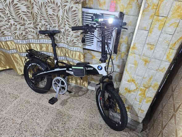 السلام عليكم بايسكل شحن الماني بي ام مواصفات بصمه تشغيل عن بعد نضام سرقات كلش جديد مابي اي نقص بطارية ليثيوم رقمي للتواصل ***********
