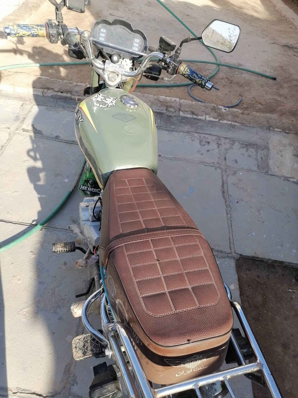 يا •اللّـہ̣̥ اخوان اسمعونا تفاصيل هاي دراجه ولا تجي وتسئلني شبيها هاي كل تفاصيل هنا موديل 24 دراجه بعدها لوك جديده ستوها طالعه شاير خلفي امامي شغلات شاشه بصمه شغاله كيج رون شغال محركها 200سيسي بيها شلعه شك الكاع وعلي بيها اوراق تلاثه مكاني بغداد النهروان سعرها 750 وبيها مجال للشراي ***********  شحنه تلفون +مبي ثري دخل الشاشه الكل شغال بيها فقط صفاحيه واكعه أإأذأإأ تلكه شي غير صفاحيه انطكيها بلاش وعلي دراجه طالعه وره ال 25 يعني احدث م̷ـــِْن ال 25 دراجه كلش نضيفه لشوفها هيج  بصور ما مقسوله
