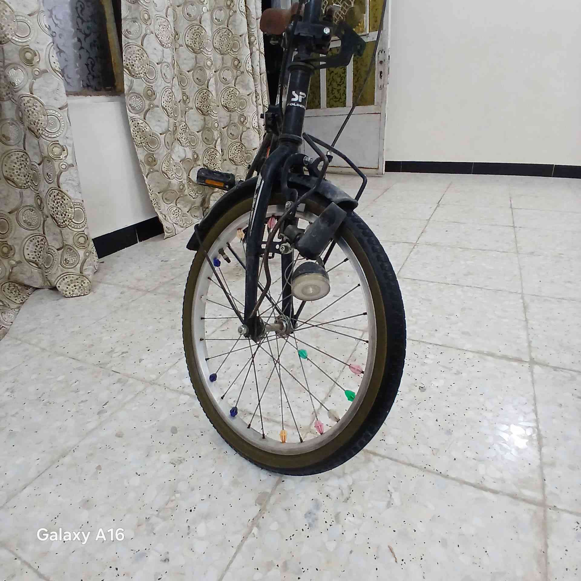 للبيع بايسكل ابو طبكه موصفات حلو سعر 75 بي مجال لي شراي لاستفار ***********
