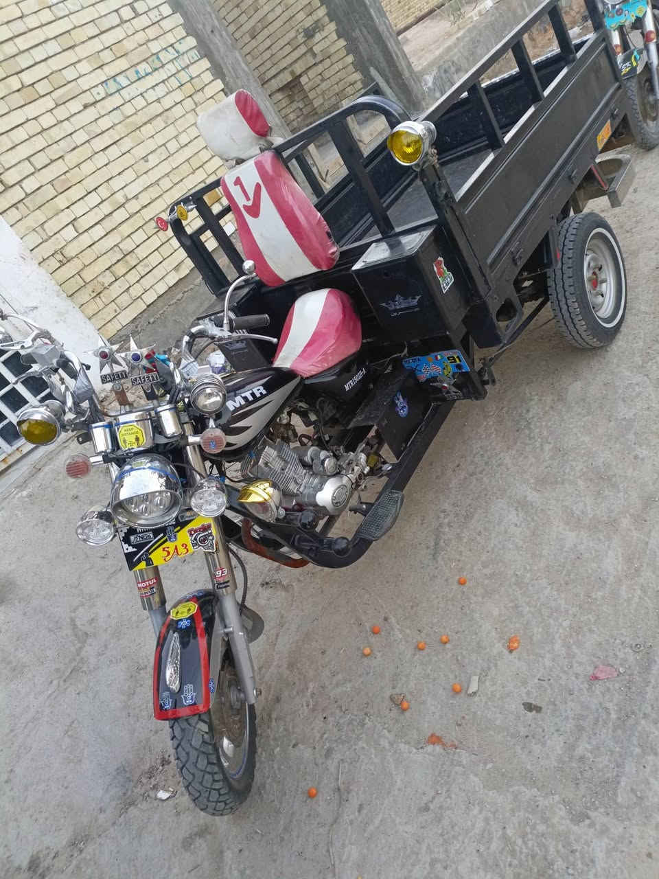 السلام عليكم شباب ستوته 2011 معمره كله 26 ستوته نظيفه ما عايزه برغي الشراي وخدمته وهذا رقمي ***********
