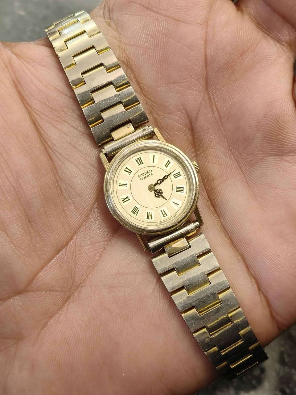 ساعه يد نسائيه عتيقة نادرة جدا من SEIKO 
كوارتز تعمل بدقة
لمزيد من التفاصيل و الصور و الاستعلام 
برجاء التواصل انبوكس الشيخ زايد, الجيزة


**إذا كنت صاحب هذا الإعلان وتريد حذفه لأي سبب، رجاءا أرسل رسالة إلى الدعم الفني**