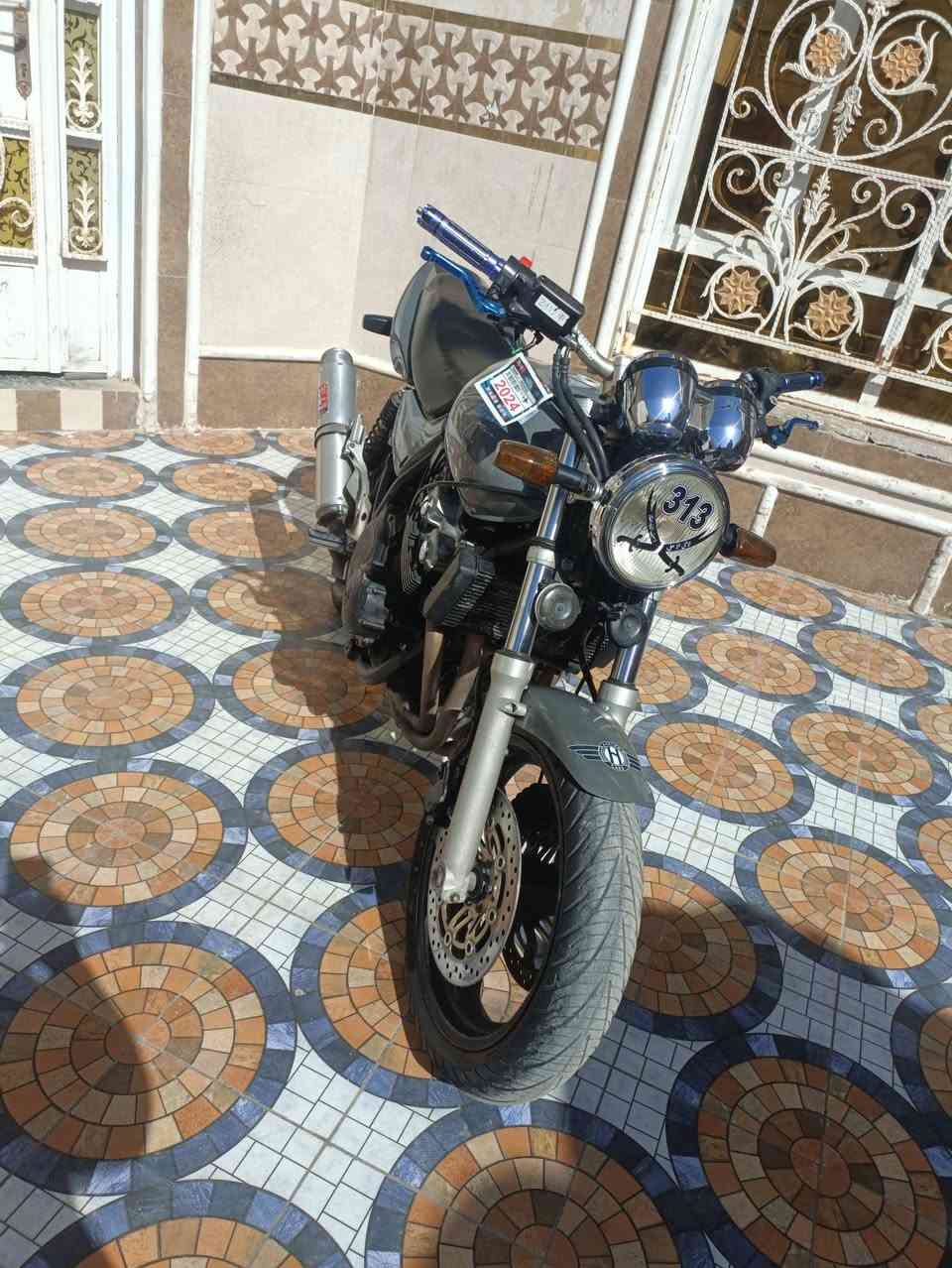 سلام عليكم                CB400 جيل ثاني حديث هايبر سكيورتي16 ولف +  

دراجة ع وضع الشركة رمبة مكفولة عام جيب كوستر فيترية وتعال افحص 

مابيهة لا جطل ولا وايرات طالعة وطابة ع بلاد ستوك 

دهنهة جديد قبل سبوع مبدلة دراجة مناقصهة شي شلعة معدل تخوف اكزوز طرب 

نازلة من كلشي وكلاشي مكاني بابل سعر 1650

 ***********
