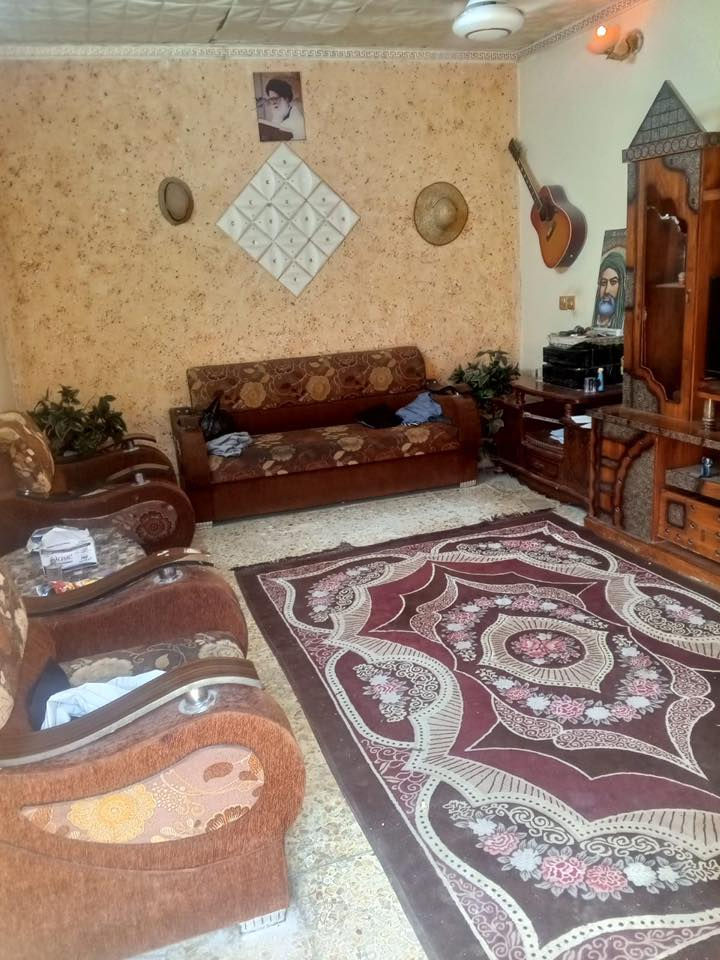 السلام عليكم 
بيت زراعي للبيع طابق واحد
الموقع: الحبيبية محلة 744 زراعي 
المساحة: 85 متر
يحتوي على غرفة وصالة ومطبخ وصحيات منفصلة 
بناء حديث مسلح والارضية كاشي عدا الغرفة
للتواصل واتساب: ***********
