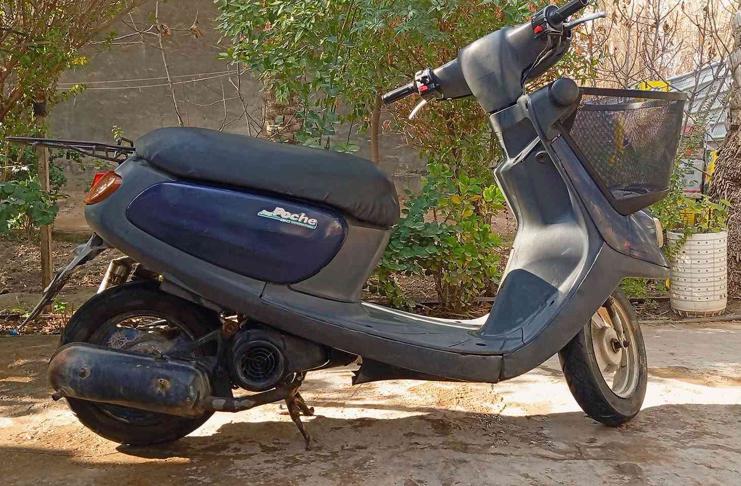 سلام عليكم  دراجه منغوليه للبيع موديل 2003 شاصي مكفول كهربأيات كله شغاله  الكيلو متر ودهن  محرك مجفت مرا وحده بس شغل مظبوط جداً  كفرات ابلاديه دبل ابلادي صالنصا ابلادي السعر300 وبيه مجال بسيط جداً لطيبين حك الجيه العنوان كربلاء حي العباس رقم التواصل ***********
