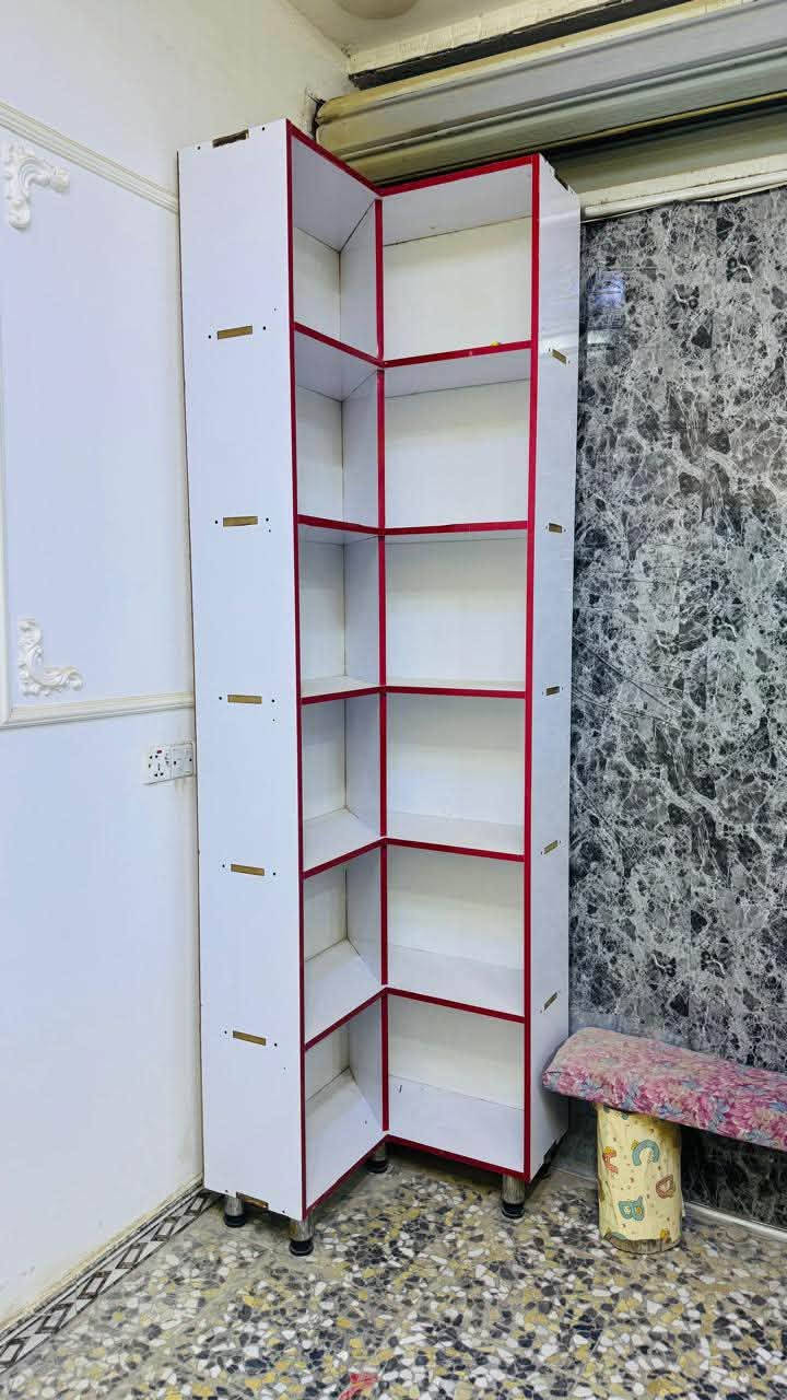 رفوف. وميز للبيع
للاستفسار ***********

