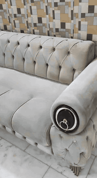 السلام عليكم
تخم 10 مقاعد 3 قطع يحتاج فقط تنضيف + اكو خشبة مكسورة بس ما اتائر  (سعرة 600)
+ميز بلازمة مكسورة قواعد الرجلين فقط والرجلين موجودة 

مكاني بغداد مدينة الصدر قرب سوق الاولى 
هاتف ***********
