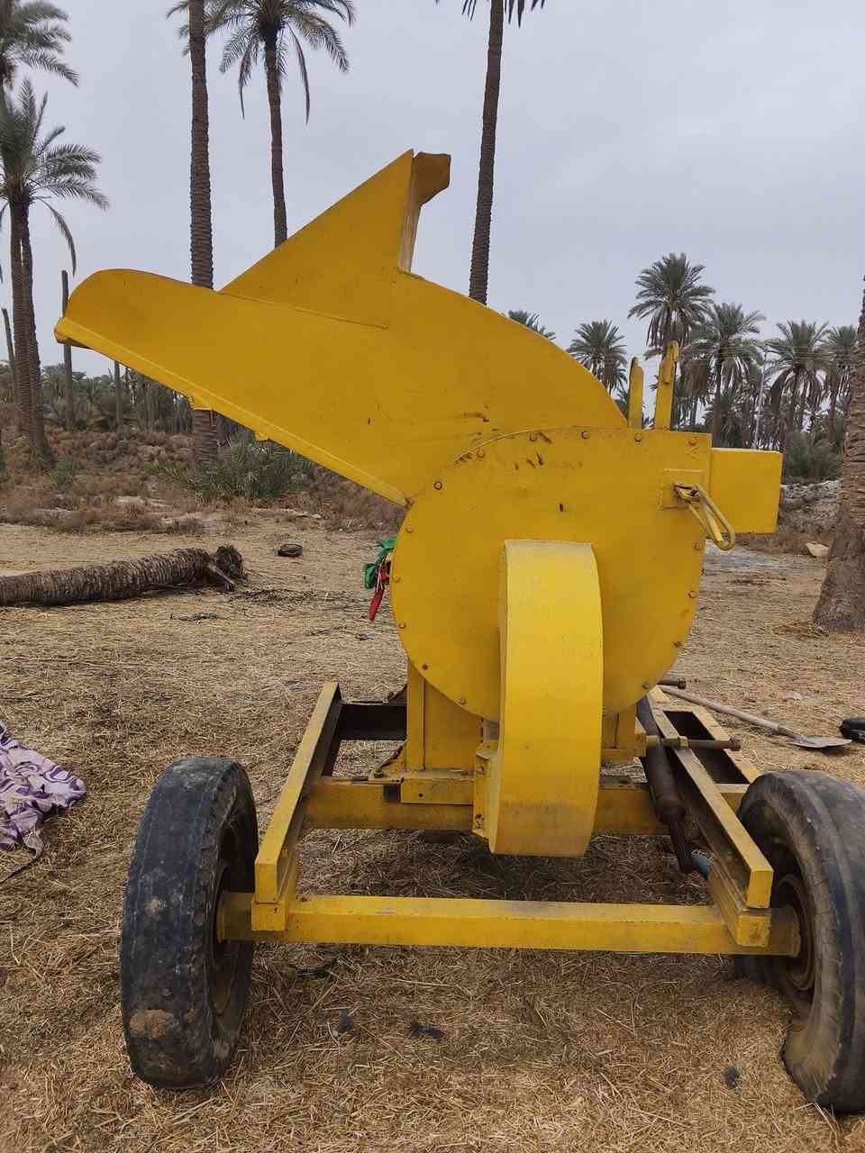 سلام عليكم كاروضة تبن البيع السعر مليونين وبيه مجال الاتصال على الرقم ***********مكان ديوانية غماس
