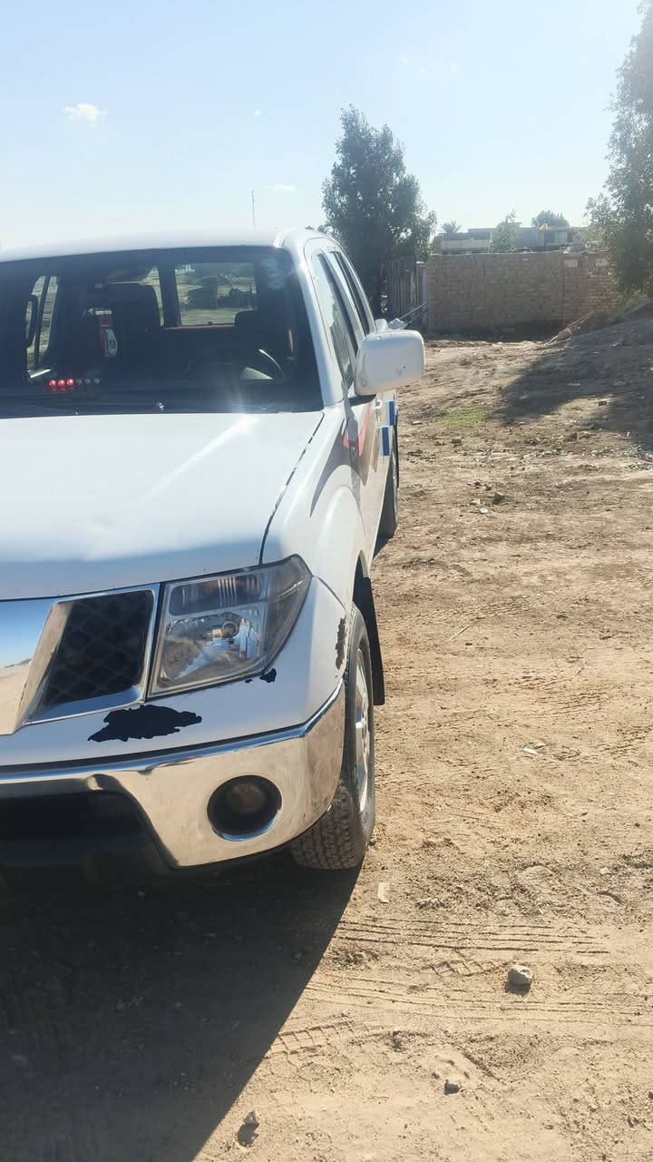 السلام عليكم نيفاره 2010 مكفوله كفاله عامه رقم اربيل تخم تاير جديد تدفئه تبريد كله  شغال اتريد وكاله اتريد تحويل كير مكينه خير من الله كير عادي السياره جديده كلش 90 وبيه مجال مكانه حله قرب جسر نادر ***********
