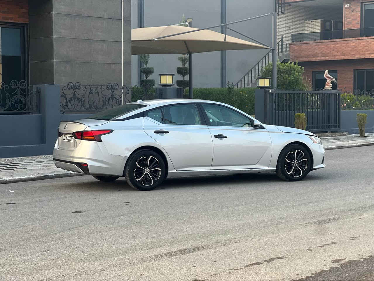 ئاڵتیما مۆدیل :٢٠٢٠
مواسەفات: s :-plas 
بەسمە ،دەرکە بەسمە ،شەغال، حەساس، ئۆتۆ ستۆپ خەتی جادەی ،تحدیل سورعە ، ویلی sr بۆ بەستراوە سەیارەکە زۆر جوانە 
سێ پارچە بۆیاغە بی ناو  بۆنیت دەرکەی پشت سەیاق لەگەڵ چاملغی پشتی بێ ناو گرتن لەگەڵ یەک تەعدیل 
١٠٠ هەزار مایل رۆیشتوە
سەعر : 💲١٣٣
                                                              📱:*********** أربيل, العراق
