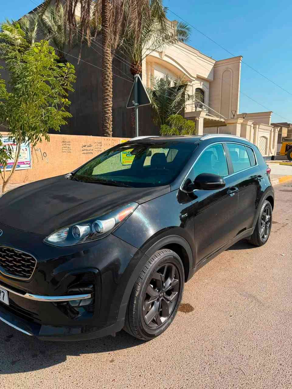 كيا سبورتج للبيع موديل 2020 s عدى الفتحة والبصمة
ماشية 44 ميل سيارة نظيفة 
حادث امريكا دعامية وبنيد خفيف بدون دواخل وبيهة الباب خلف السكن مشخوط من امريكا ومصبوغ 
وصارت بيهة طخة دعامية الخلفية نفس الصورة موجودة 
السعر 147 وبيهة مجال 
المكان شارع فلسطين 
***********
