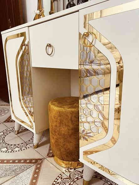 والسرير مخزن ب500وبيها مجال للأستفسار ***********
