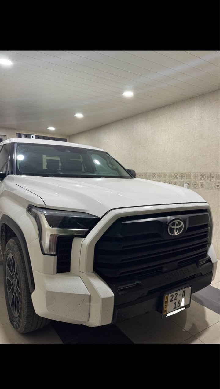 تويتا توندرا ٢٠٢٢  لوك لوك ره سمي ده عمي دانراوه ريك ئه وه نده ي بوياغه سه ياره كه وه ك كلين وايه لوكه شوختيشي پيوه نييه زور تازه و جوانه چوار تايه و ويلي لوكي له ژيره ٦٥ هه زار ميل روشتووه سه ياره كه هه موو گياني به شه رته ده عمي بوو ده عمي تاك اكسله   *********** أربيل, العراق
