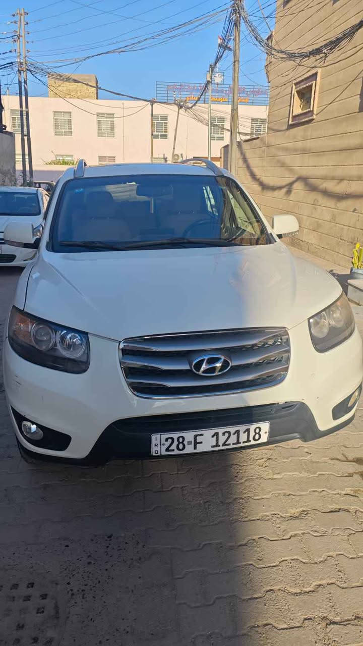 سلام عليكم
سنتافي مديل 12
اربعه سلندر السياره جديده 
السياره فتحه بصمه كير مكينه تبريد كفاله السياره بيها قطعتين تبديل فقط بنيد وجاملغ جهة السايق والباقي كفاله السياره بسم صاحبي ستوه داورها بسمه سنويه 28 كبل داور باسمك الاستفسار فقط ع الخط *********** مكانه ب النجف النجف, العراق
