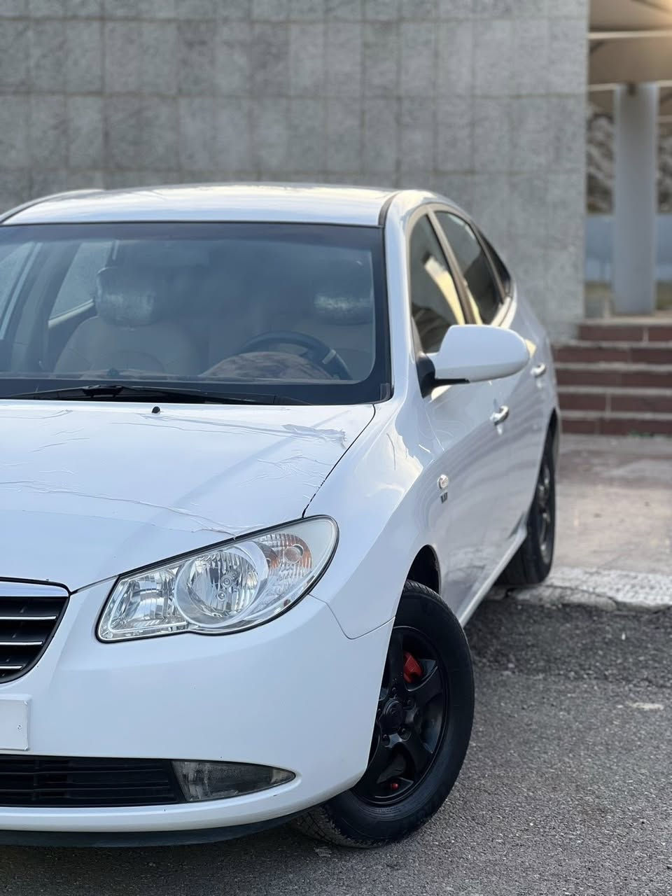 بۆ فرۆشتن
هۆندا ئاڤانتی بڕاوە بڕاوە
٢٠٠٧
کامل مەسرف کراوە
پەشتو پێش کەپەس 
چوار تایەو ویلی لۆک
نرخی ٤٩ کەمێک مەجال شوێن چوار قوڕنە
ژ.م0751 764 1603
