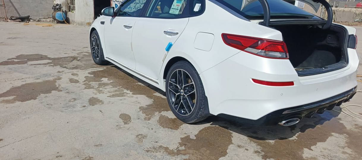 اوبتمه  
2019
خليجي 
كفالة عامه 
رقم اربيل 
فول مواصفات 
سياره جديد 
مكان سياره دوانيه 
***********
