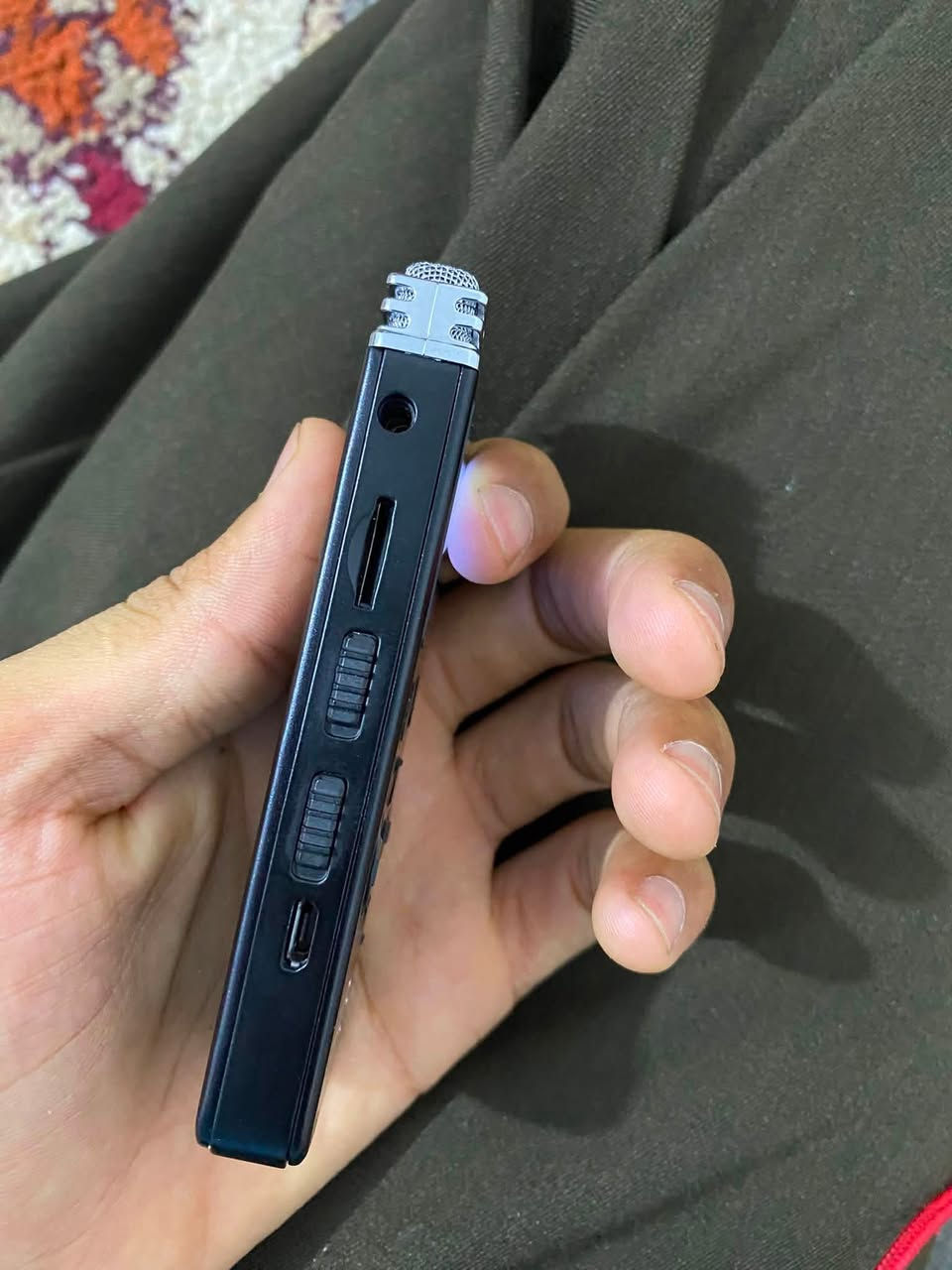 🎙️ مسجل صوت رقمي EVISTR + مشغل MP3 للبيع

جهاز أصلي بحالة ممتازة، مناسب للمحاضرات، الاجتماعات، المقابلات، الدراسة والاستخدام اليومي.

✅ تسجيل صوت بجودة عالية وواضحة
✅ تشغيل ملفات MP3
✅ ذاكرة داخلية 8GB
✅ بطارية قابلة للشحن تدوم لساعات
✅ نقل الملفات إلى الكمبيوتر عبر USB
✅ صغير الحجم وخفيف وسهل الحمل
✅ يدعم حفظ وتشغيل التسجيلات بسهولة
✅ حالته ممتازة ونظيف جدًا

📞 للتواصل: ***********
📩 للاستفسار عن السعر أو أي تفاصيل، راسلني على الخاص.
