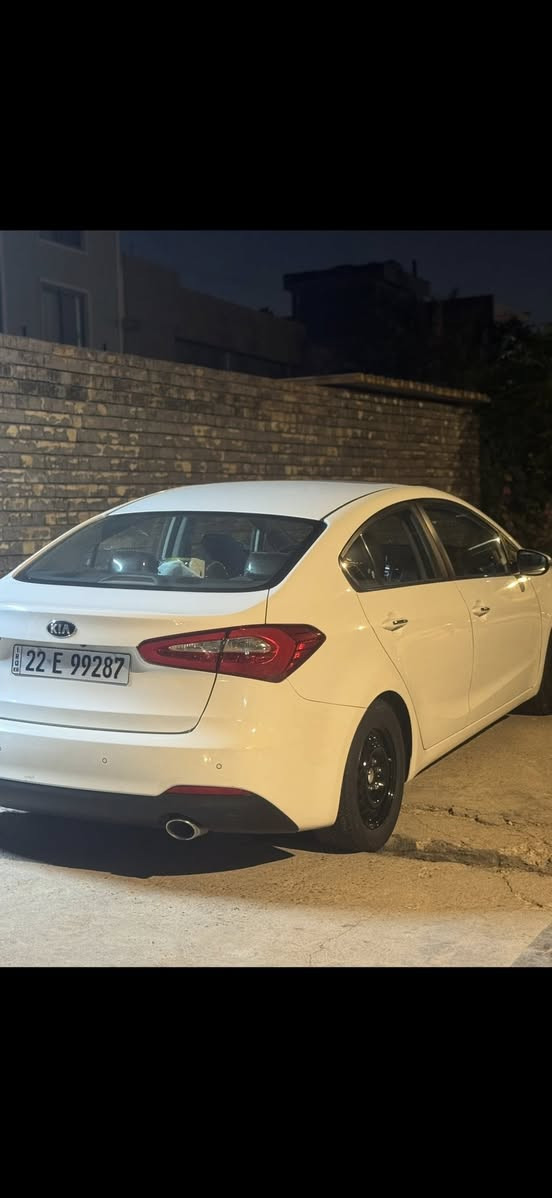 سلام عليكم سيراتو 14 خليجي
كفاله بدون صبغ بيهه بارد شبر ومرجع BDR يعني بلادي ولا مبين وبيهه طخه بل دوسه منجوه هم ساحبيهه مصاعده فوك وهم مابيهه صبغ كير ومحرك كفاله تبريد وصدر خير من الله مدوشمه عام لسياره حساسات امامي خلفي وفتحه مري شفط لد امامي وخلفي اشاير بل مري رقم اربيل بأسمي تحويل ثاني يوم ماشيه 92 حقيقي مكاني بغداد الدوره سعر 125 
***********
