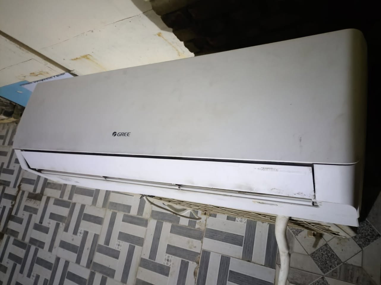 غرفة تركي طابقين ام 6 باب استخدام 6 اشهر نظافة 95 ب100ماخذينها ب بمليونين ونص
نريدها بمليون ونص 
سبلت كري طنين استخدام 6 اشهر بلاد  شرط الشغل 
سعره 500 
شراي يدخل خاص او يتصل 
هاتف ***********
